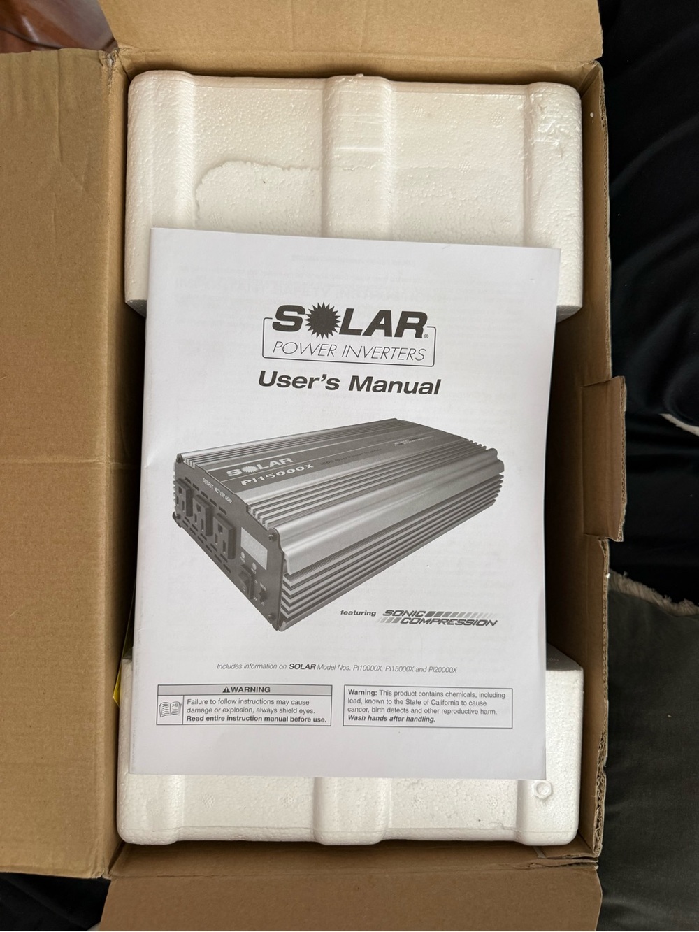 Car Power Inverter 2000W - Red/Silver - Picture 5 of 10